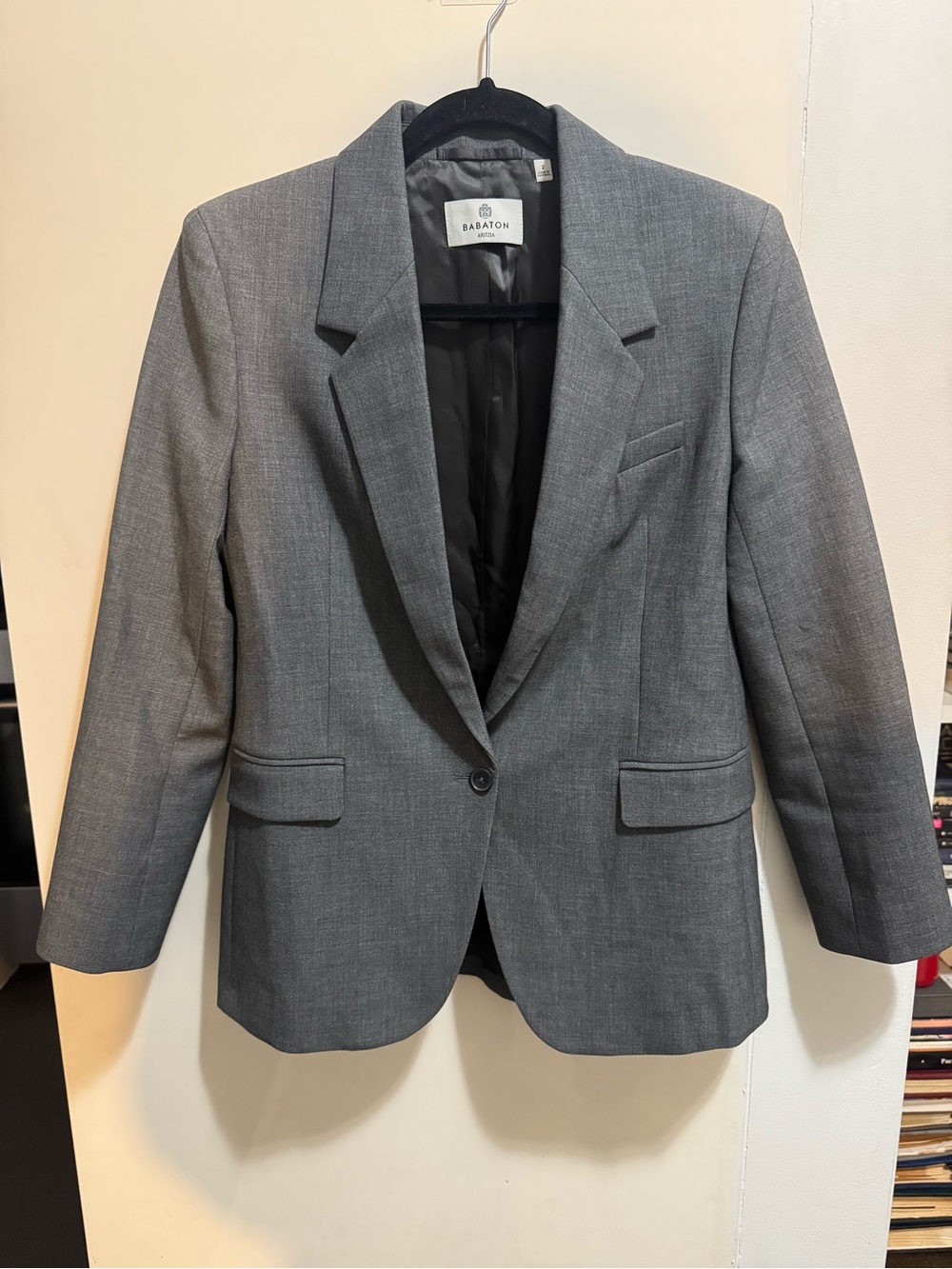 Aritzia Gray Single-Button Tailored Blazer